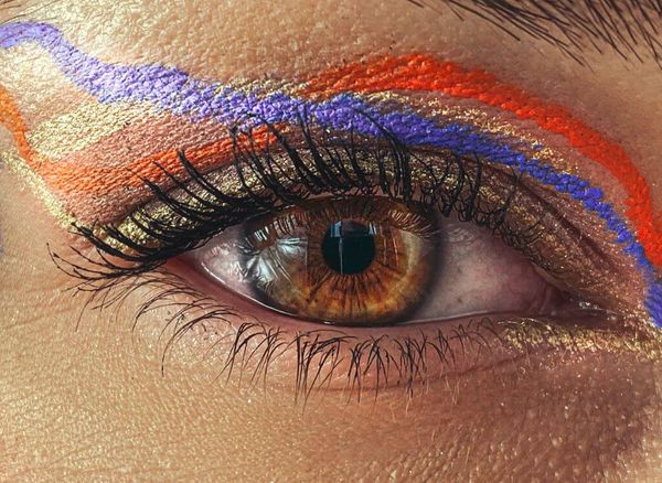 Graphic Eyeliners: The Makeup Must-Have for Eye-catching Looks